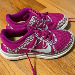 Nike free run sneakers WOMENS 7